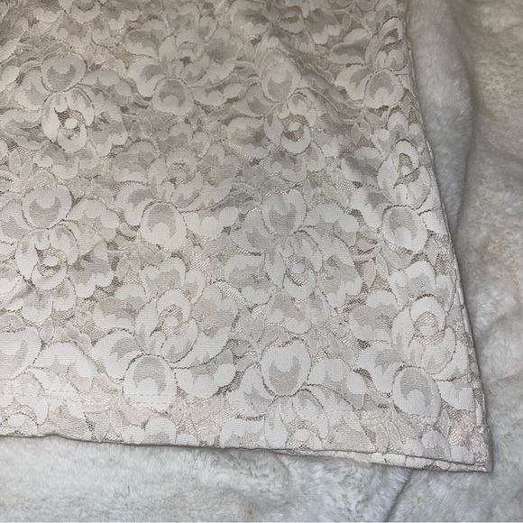 Basil Lace Tank top - Picture 2 of 7